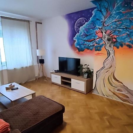 Moon Tree *** Apartamento Varaždin Exterior foto